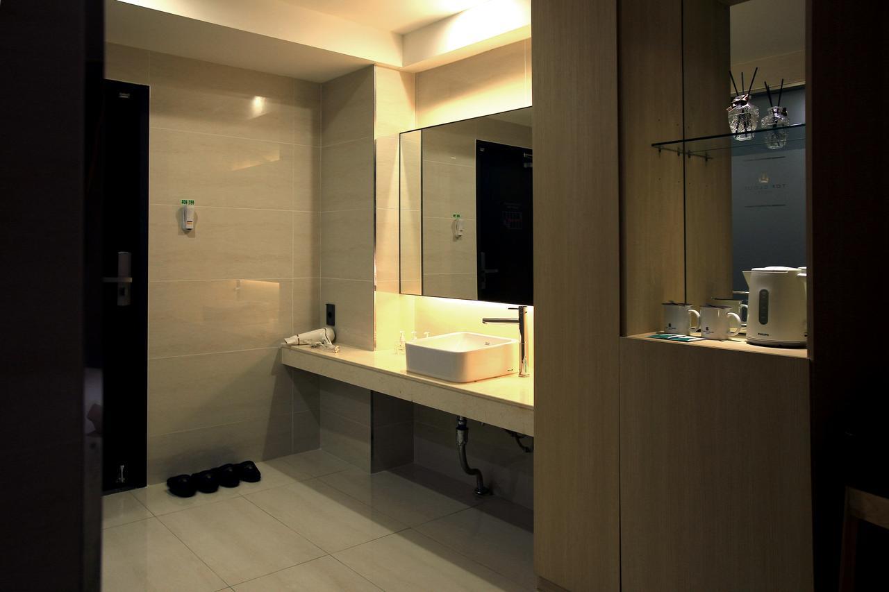 Suwon Top Cloud Hotel Exterior foto